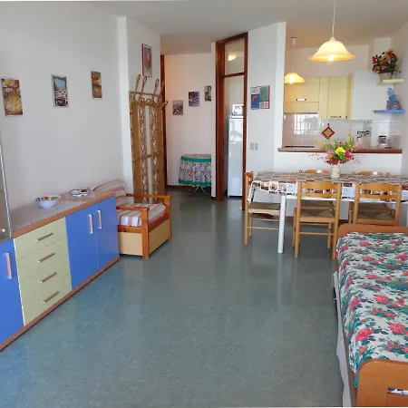 Apartment Sea View Flat Just 70m From The Porto Santa Margherita di Caorle