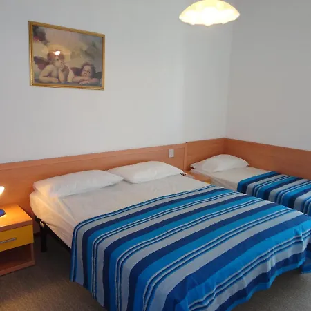 Apartment Sea View Flat Just 70m From The