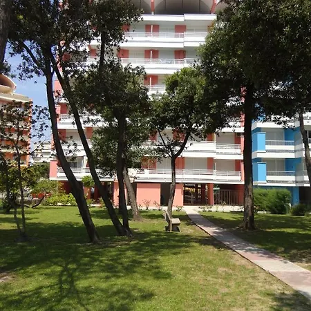 Sea View Flat Just 70m From The Porto Santa Margherita di Caorle