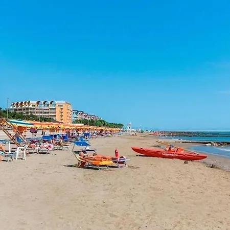 Sea View Flat Just 70m From The Porto Santa Margherita di Caorle