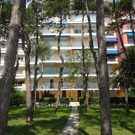 Sea View Flat Just 70m From The Porto Santa Margherita di Caorle