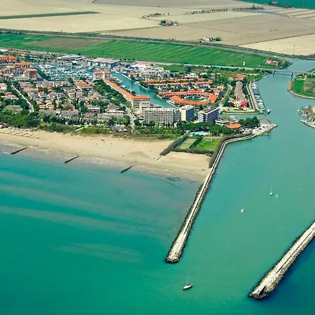 Sea View Flat Just 70m From The