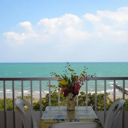 Apartment Sea View Flat Just 70m From The Porto Santa Margherita di Caorle