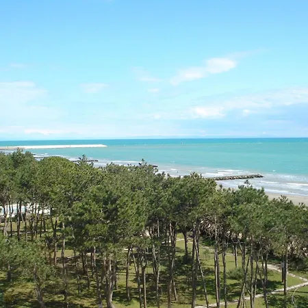 Apartment Sea View Flat Just 70m From The