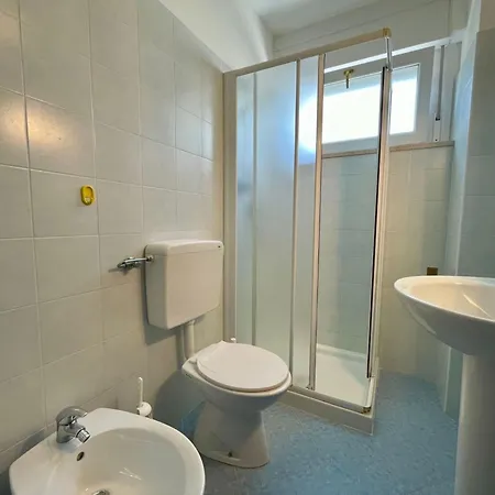 Sea View Flat Just 70m From The Apartment *