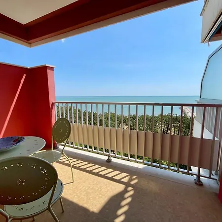 Sea View Flat Just 70m From The *