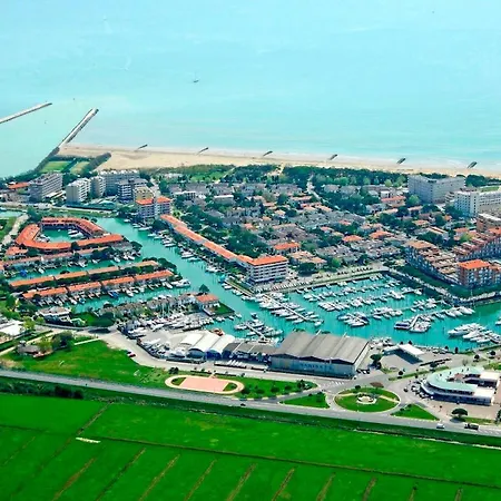 Seaview Flat Just 70M From The Sea *